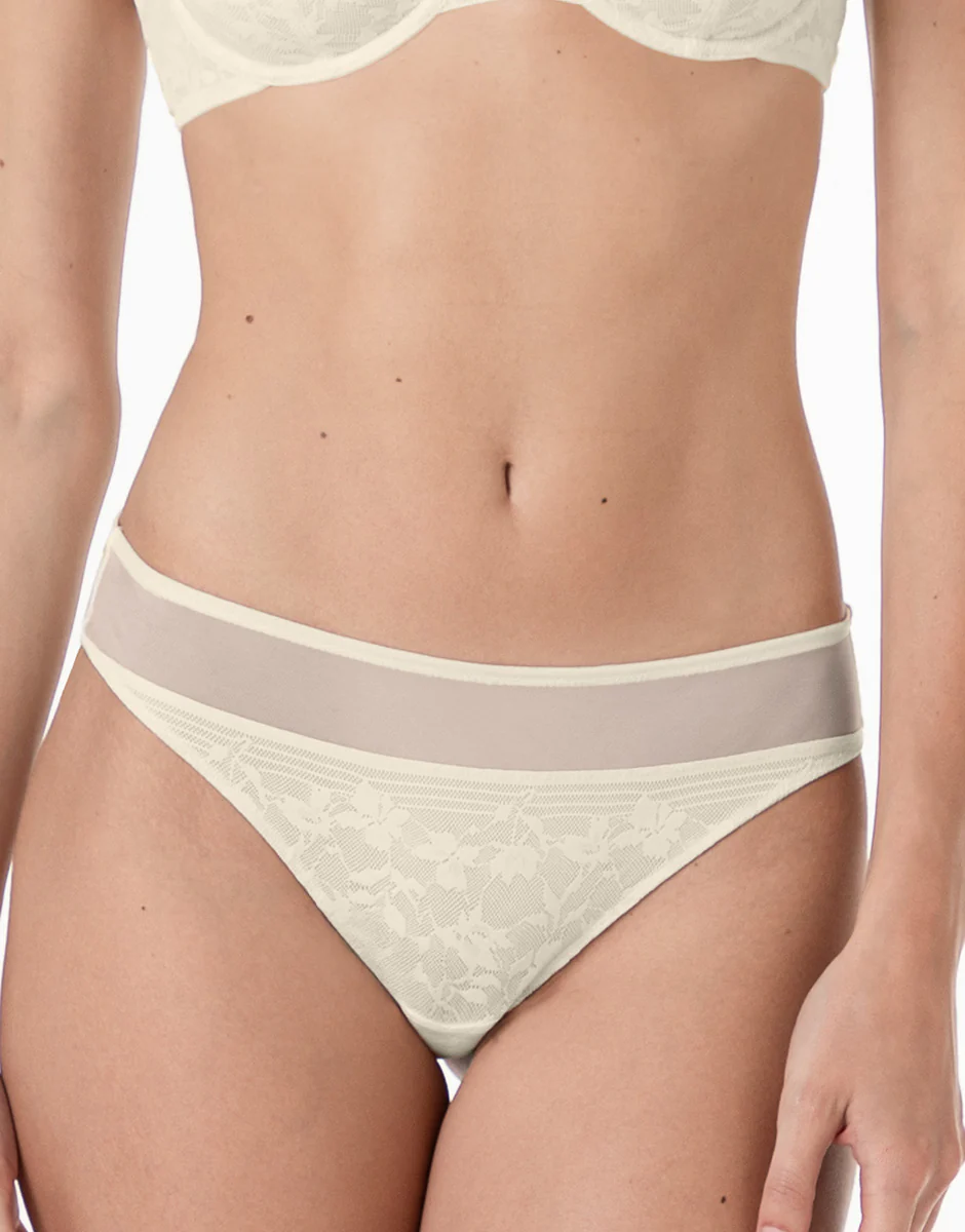 Brasiliano Blossom Lace in pizzo, avorio