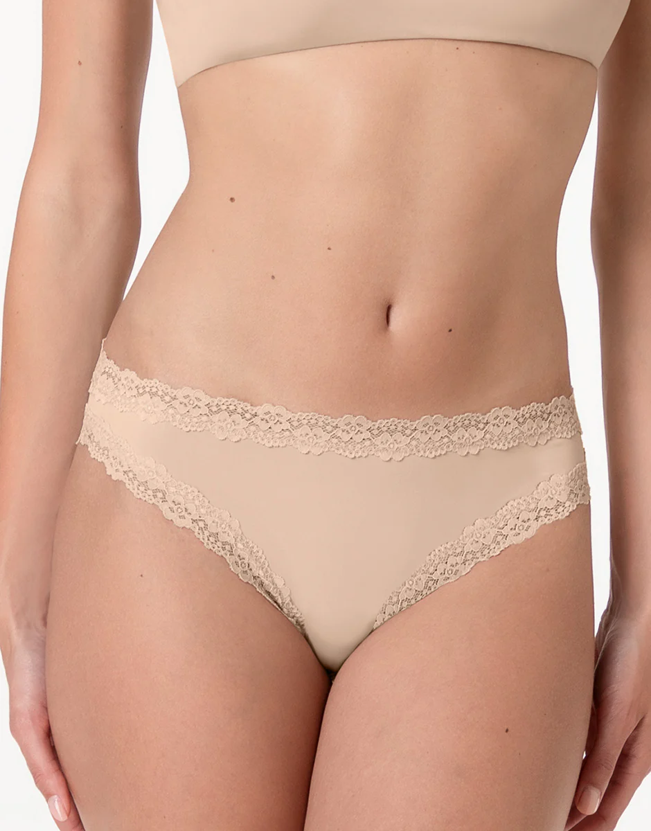Brasiliano Lacy Micro in microfibra con pizzo, nudo chiaro