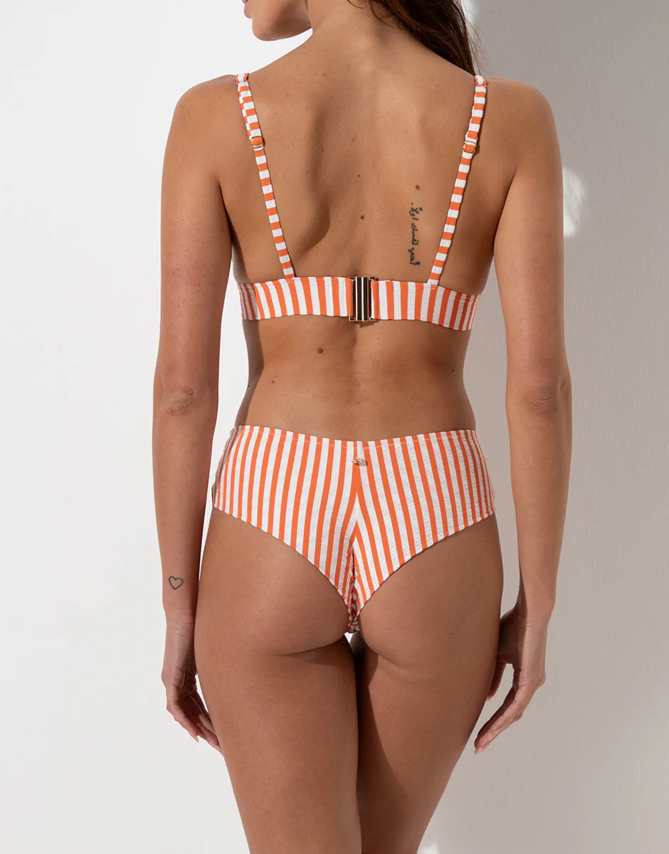 Costume Culotte Brasiliano Resort Wavy Micro, righe arancio pesca e avorio - Image 4