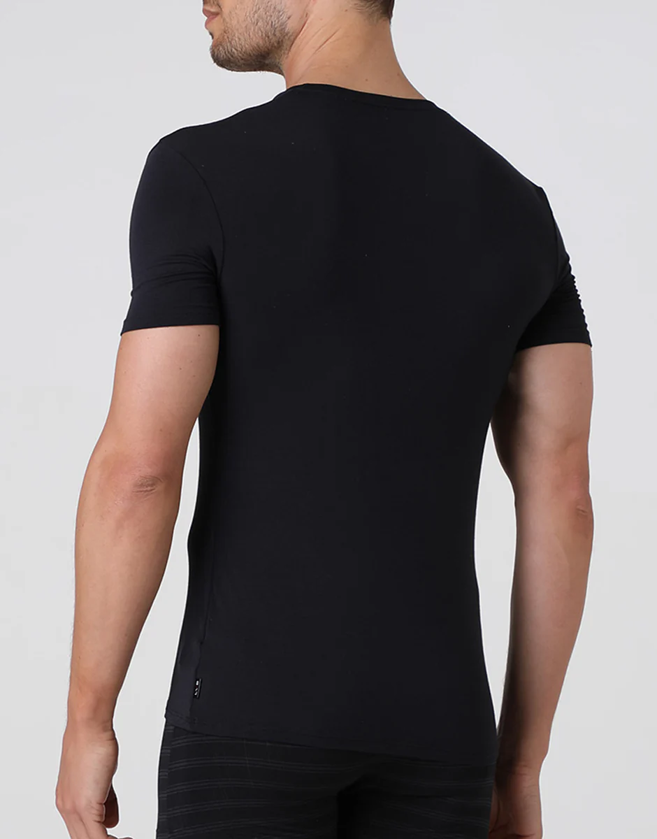 T-shirt uomo con scollo a v in micromodal, nera - Image 2